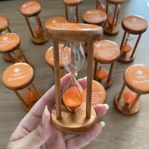 Ampulheta Personalizada em Madeira 12cm - Resina
