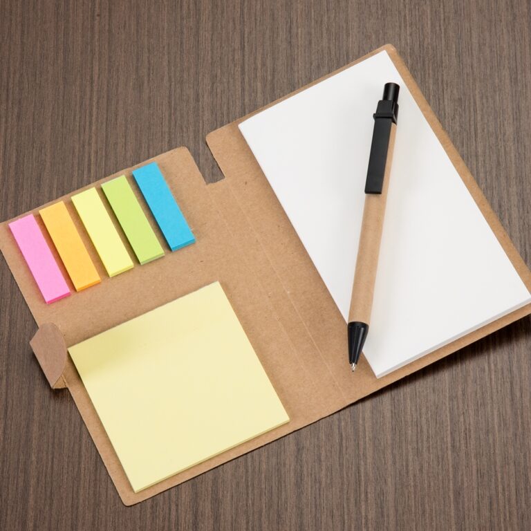 Bloco de Anotações com Post-it 2