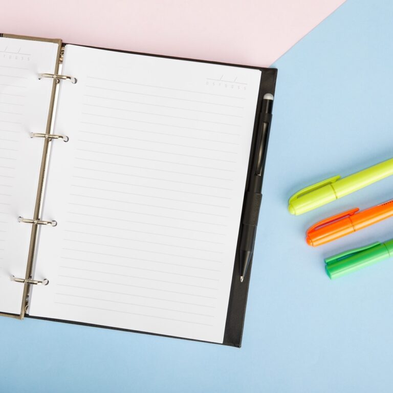 Brinde Caderno Fichário de Couro Sintético 4