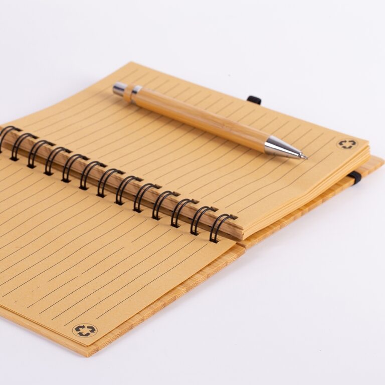 Brinde Caderno Ecológico com Caneta 1