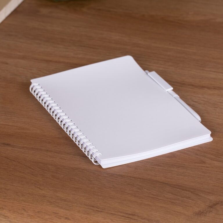 Brinde Caderno Antibacteriano com Caneta 1