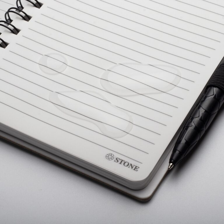 Brinde Caderno Plástico com Pauta 4