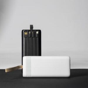 Brinde Power Bank 20.000mAh com Lanterna e Multissaídas 1
