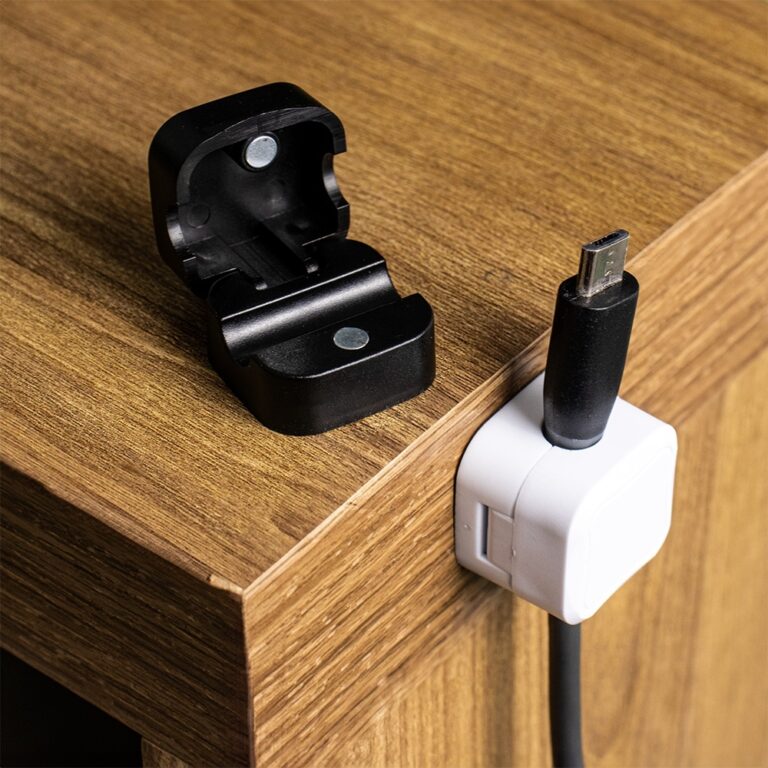 Brinde Kit Organizador de Cabos com Fecho Magnético 1