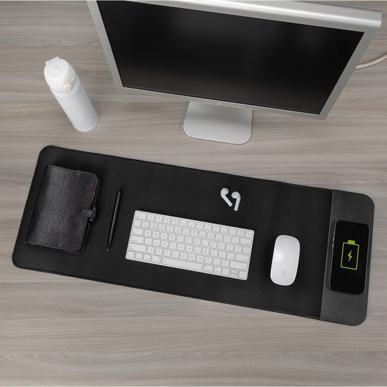 Brinde Desk Pad com carregamento por indução 1