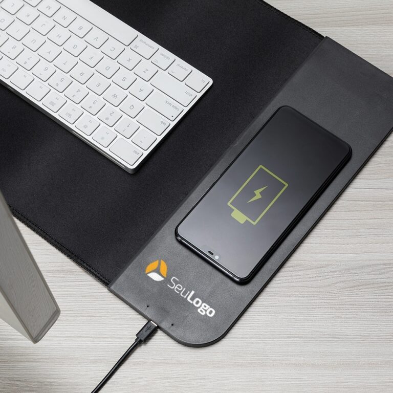 Brinde Desk Pad com carregamento por indução 2