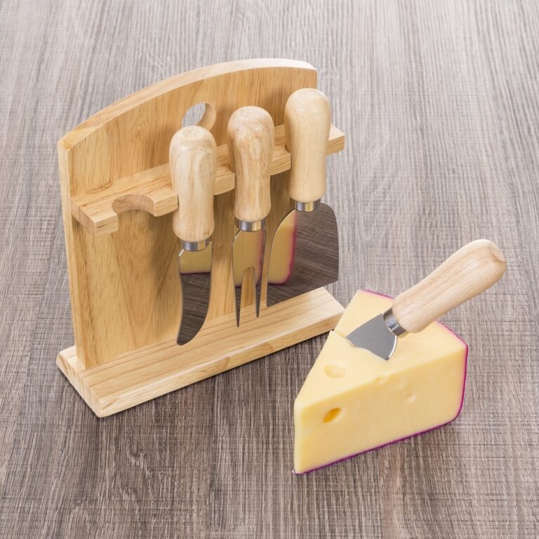 Kit Queijo 4 Peças com Suporte 2