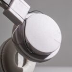 Brinde Fone de Ouvido Estéreo com Microfone 4