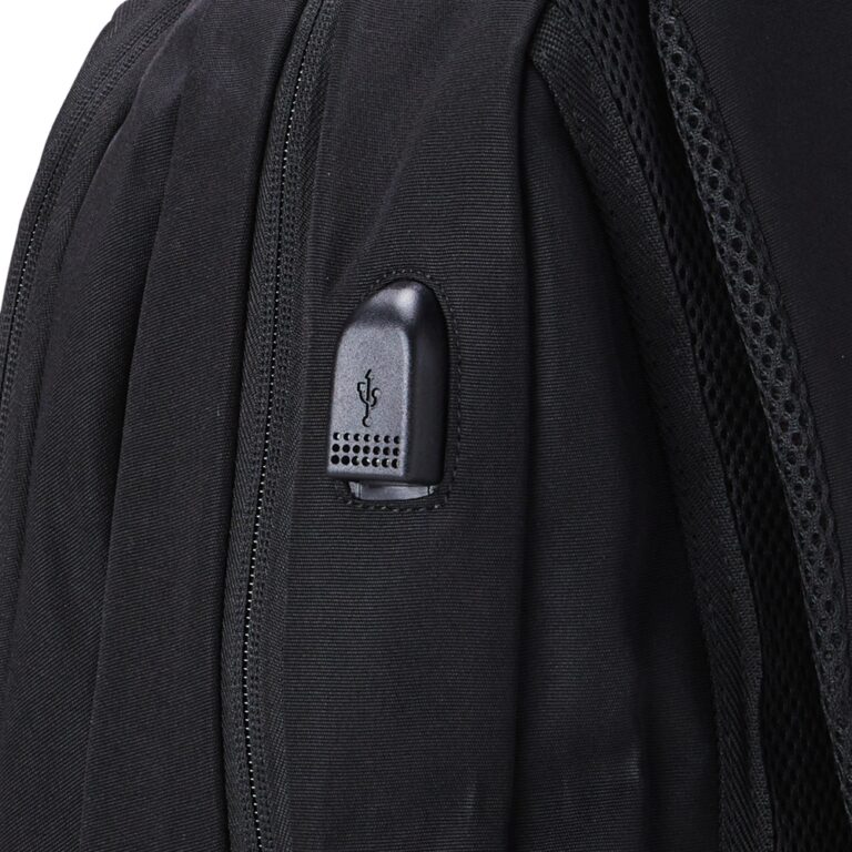Brinde Mochila de Poliéster USB 28L 5