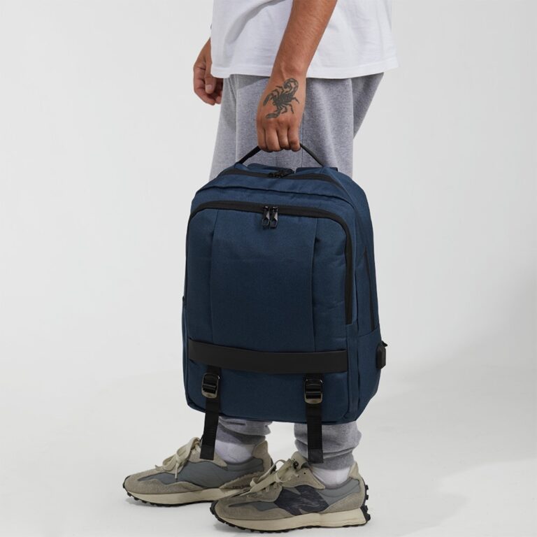 Brinde Mochila de Nylon 24L 7