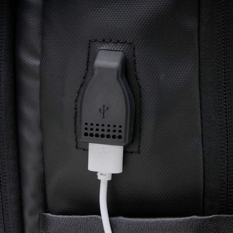 Brinde Mochila Couro Sintético USB 20L 6