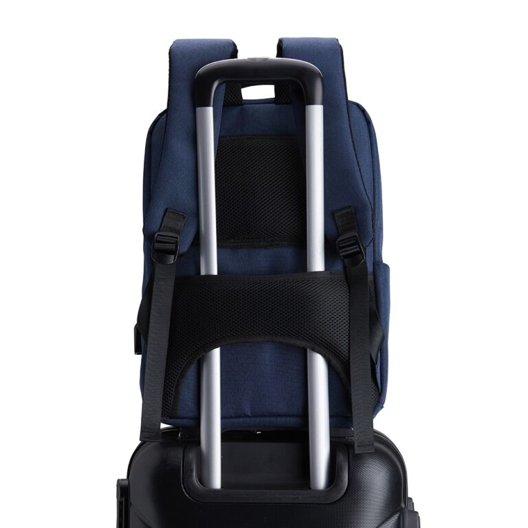 Brinde Mochila Poliéster 23L 7