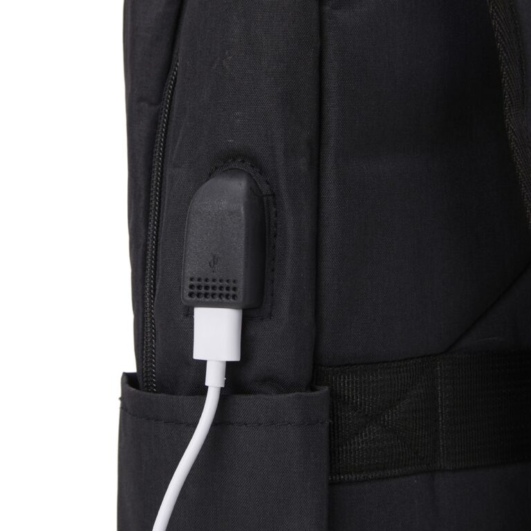 Brinde Mochila de Nylon USB 20L 3