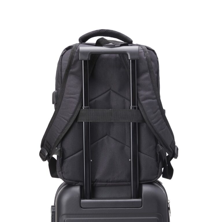 Brinde Mochila de Nylon USB 20L 6