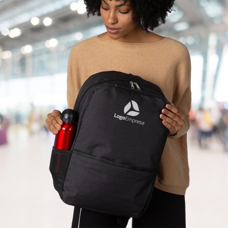 Brinde Mochila de Poliéster 24L 1
