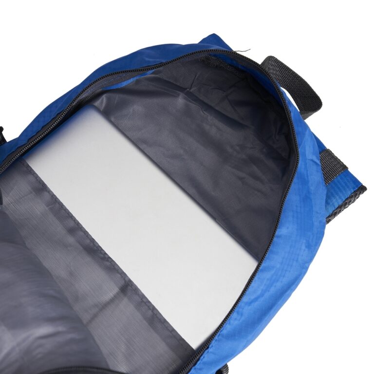 Brinde Mochila de Nylon 28L 4
