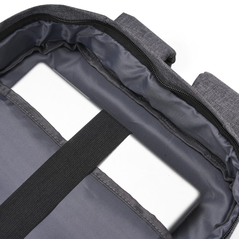 Brinde Mochila Poliéster com Bloqueador RFID 3